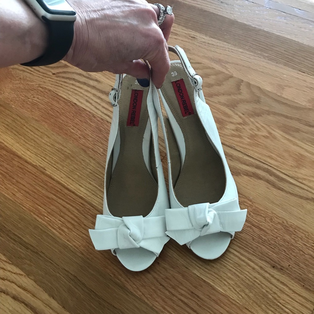 Reduced 💥Gorgeous white heels